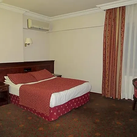 Hotel Ozilhan *